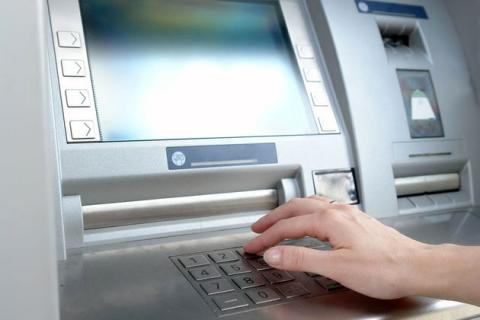 سقف تراکنشهای بانک ملی افزایش یافت