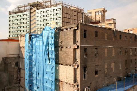 شهردار تهران: لیست ساختمان های ناایمن منتشر شود، کسی در شهر نمی ماند
