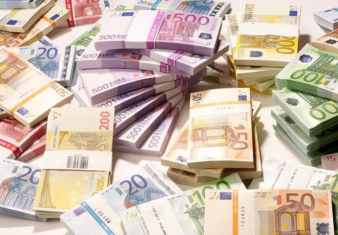 نرخ مبادله‌ای دلار و یورو افزایش یافت