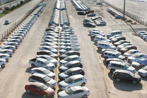 موافقت مجلس با اخذ مالیات ویژه از واردکنندگان خودرو