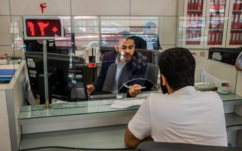 چه کسانی مشمول تعویق اقساط وام‌ می شوند؟