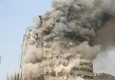  سخنگوی سازمان آتش نشانی: چند انفجار موجب ریزش ساختمان پلاسکو شد