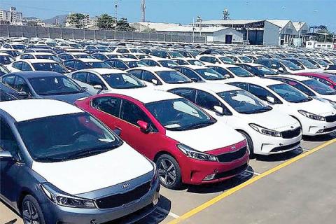 درآمد واردات خودرو در سه سناریو