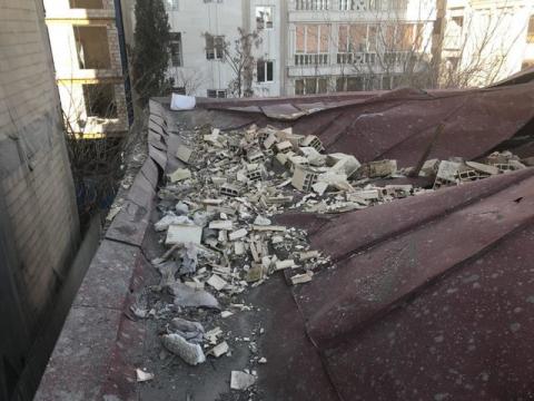 ریزش بخش‌هایی از یک مدرسه در تهران +عکس