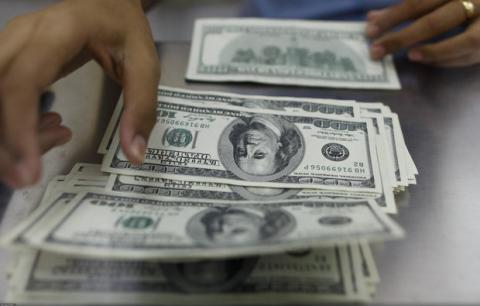 نسخه جدید دولت برای "دلار ۴۲۰۰ تومانی"