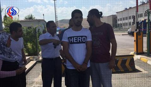 پوشیدن این لباس در ترکیه جرم شد+عکس
