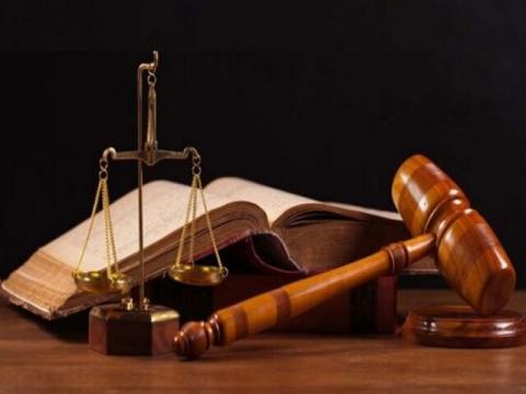 10 سال حبس برای رئیس سابق بانک مرکزی