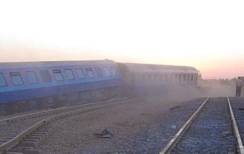 17 کشته در سانحه خروج قطار طبس-یزد از ریل