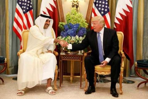 امیر قطر با دمپایی در حضور ترامپ/عکس