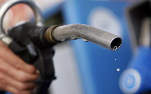  «خودرو» پس‌از اصلاح قیمت بنزین