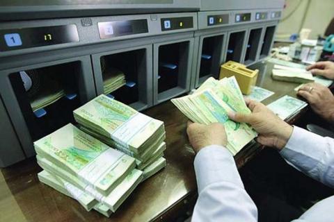نجات اقتصاد ایران در گرو افزایش سود بانکی