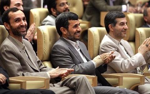 ظلمی که احمدی نژاد به اقتصاد کشور کرد!