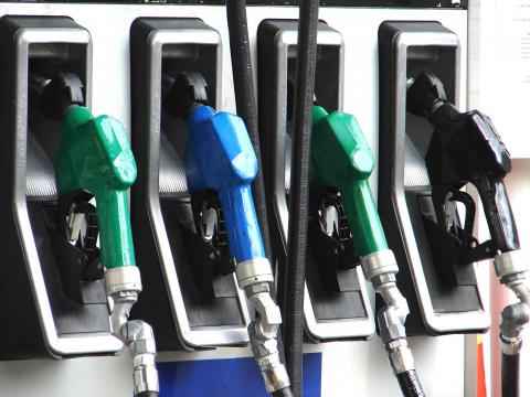 دو گزینه پیشنهادی مجلس برای بنزین