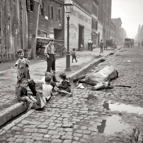 خیابانی در نیویورک در ۱۱۹ سال پیش/عکس